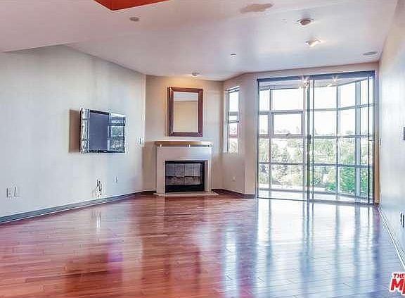 3rd image of 171 N Church Ln APT 606