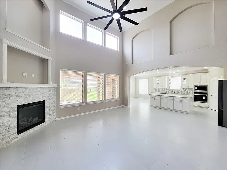 23111 Broad Springs Ct — Photo 11