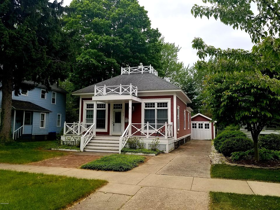 1st image of 313 N Gaylord Ave