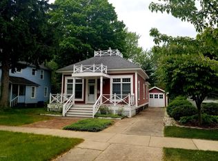 313 N Gaylord Ave, Ludington, MI 49431