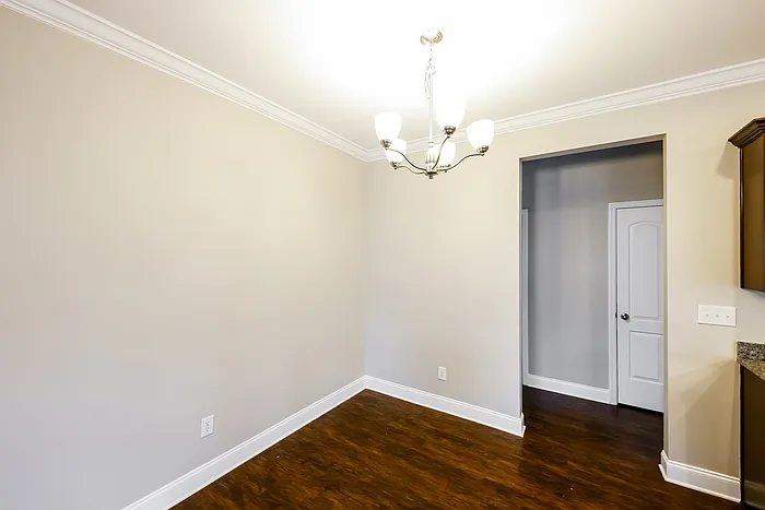 306 Addison Ct — Photo 3