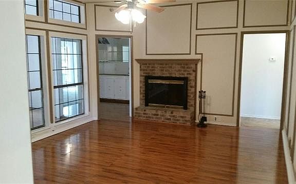 4th image of 1818 Seabrook Dr