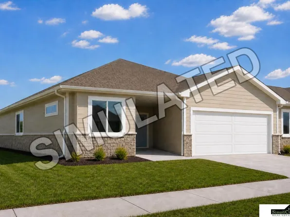 8800 Lady Bug Ln, Lincoln, NE 68526