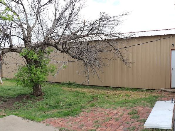 10 Golden Circle Dr, Spearman, TX 79081