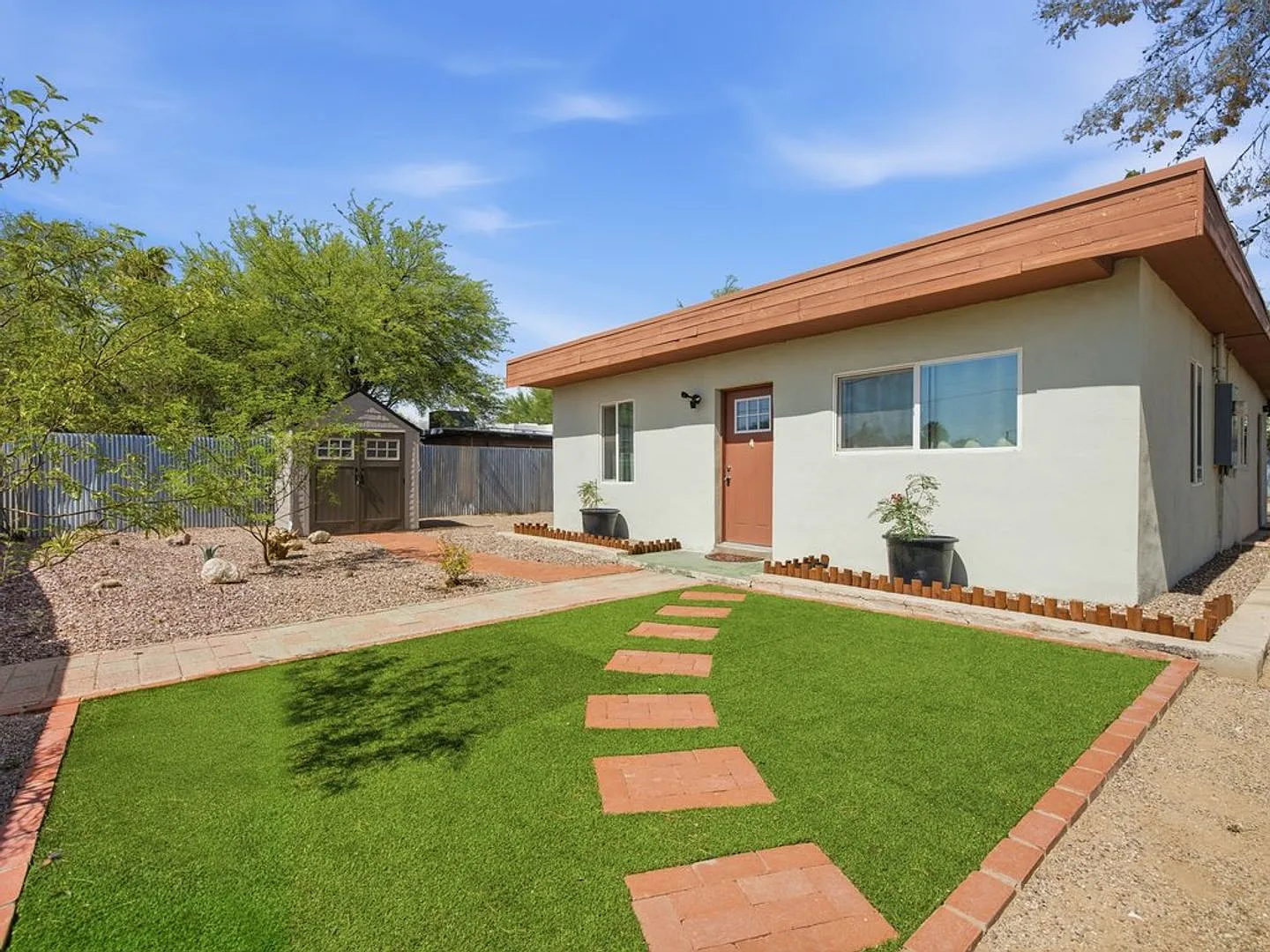 Price Reduction! Cats And Pets Accepted!! — Photo 2