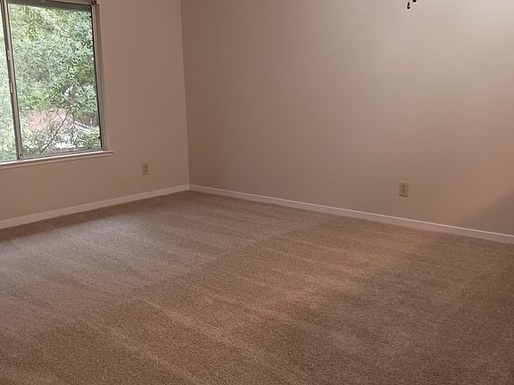 3rd image of 7764 Poplar Ave #34