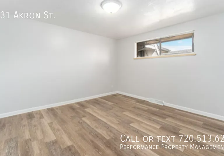 1231 Akron St — Photo 17