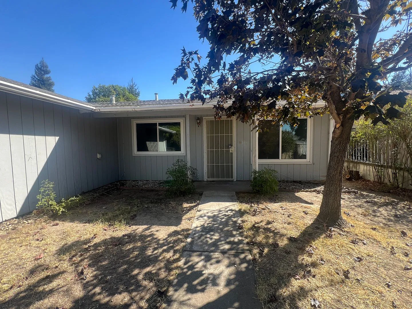 Very Nice 3 Bedroom and 1.5 Bathroom House for $2,200.00 — Photo 2