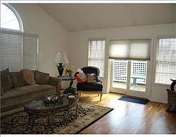 2nd image of 206 Corey Ln