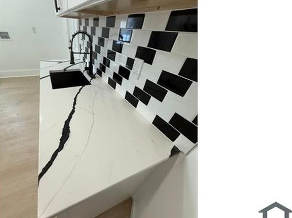 1447 W 101st St Unit 1