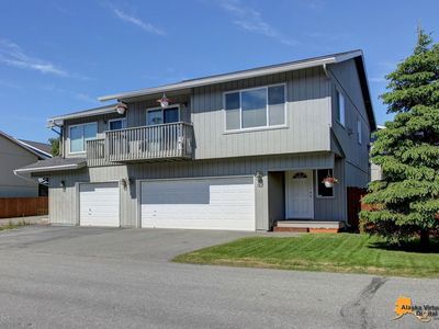 583 Ocean Point Dr, Anchorage, AK, 99515