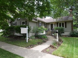 227 McKinley Ave, Geneva, IL 60134