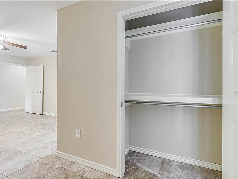 2111 E Lott Ave — Photo 34