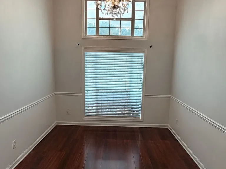 5105 Yellow Pine Dr — Photo 3
