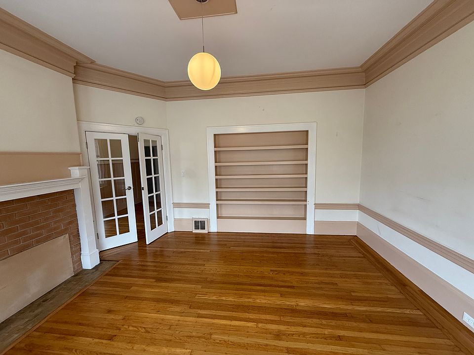 Front Room/Bedroom 1