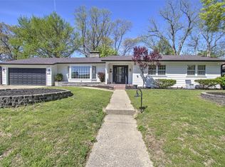 5 Eastmoreland Pl, Decatur, IL 62521