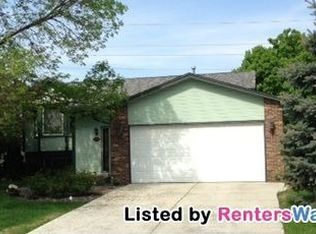 9179 Sycamore Ln N, Maple Grove, MN 55369