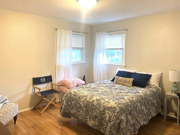 5th image of 71 Hillcrest Ave #1