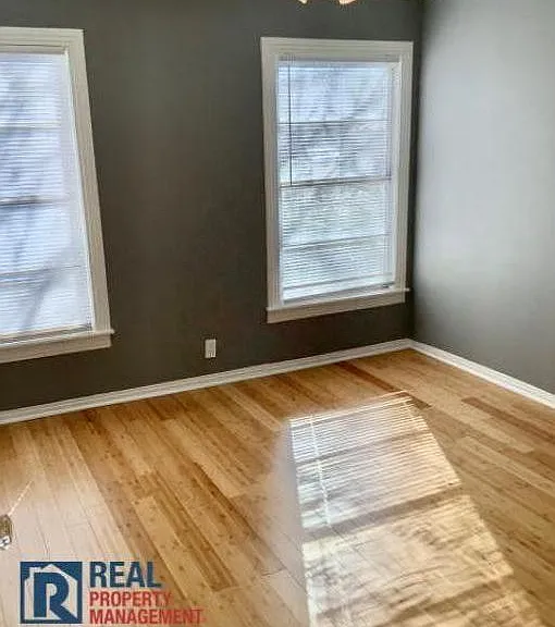 213 Donald St — Photo 5