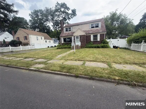 131 Intervale Road, Teaneck, NJ 07666