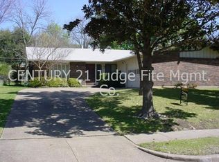 8119 Clearsprings Rd, Dallas, TX 75240
