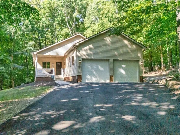 109 Creeden Dr, Moneta, VA 24121