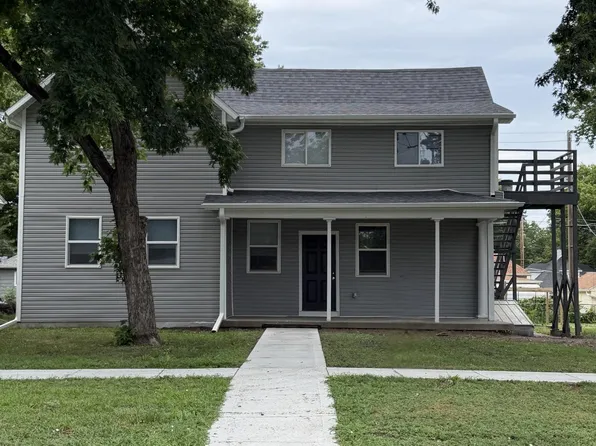 1126 W 6th St, Hastings, NE 68901