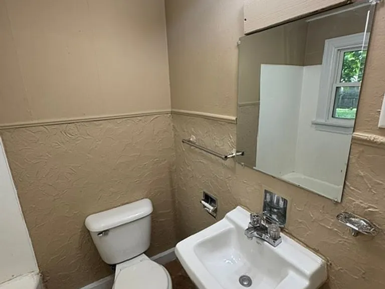 4428 Gaywood Dr — Photo 6