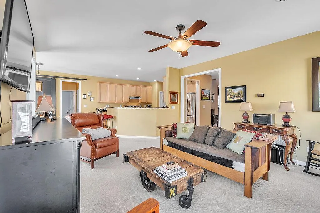 9 Creedmoor Dr — Photo 3