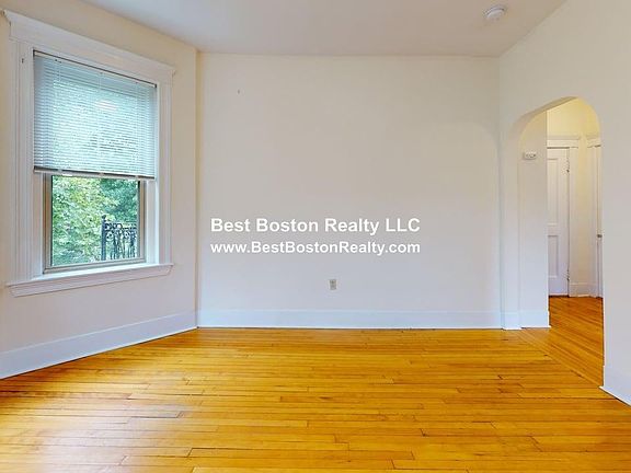 2nd image of 89 Trowbridge St APT 31