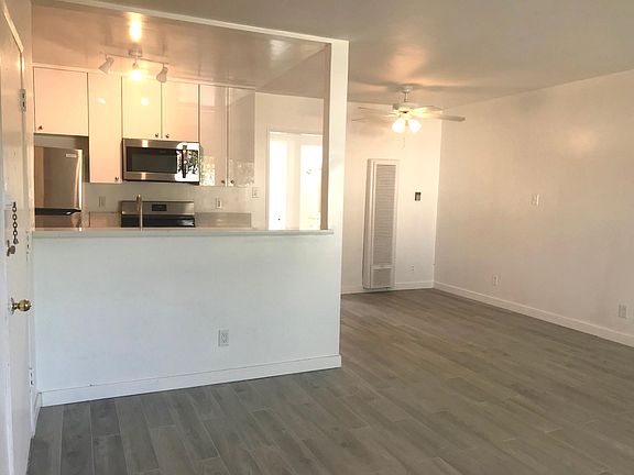 4th image of 1308 Ocean Park Blvd APT 9