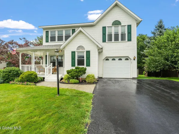 10 Cimarron Way, Latham, NY 12110