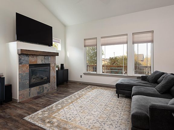 5th image of 4188 SW Rhyolite Pl