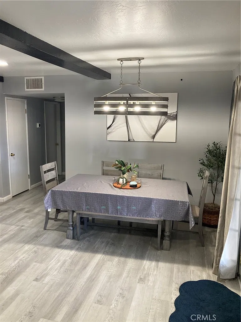 3 bed, 1920 sqft, $2,700 — Photo 3