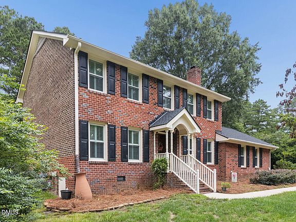 2nd image of 908 Buckingham Rd