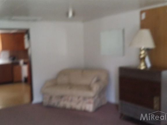 4th image of 1757 Kinmount Dr