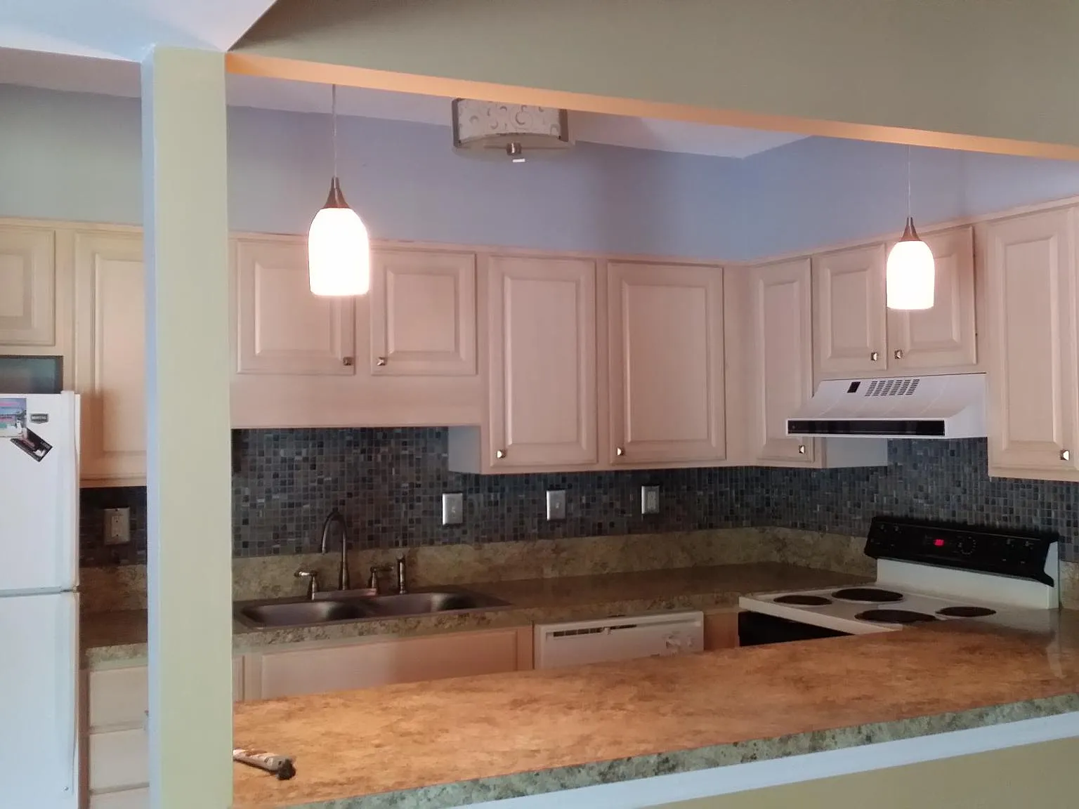 2 bed, 1.5 bath, 1000 sqft, $1,695 — Photo 3