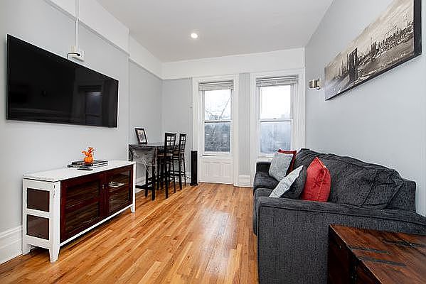 1st image of 423 W 144th St #4