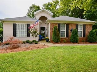 7295 Oxford Bluff Dr, Stanley, NC 28164
