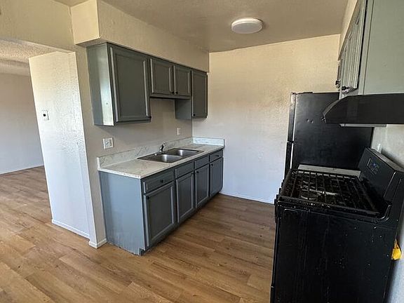 5th image of 217 W Jacinto St APT A