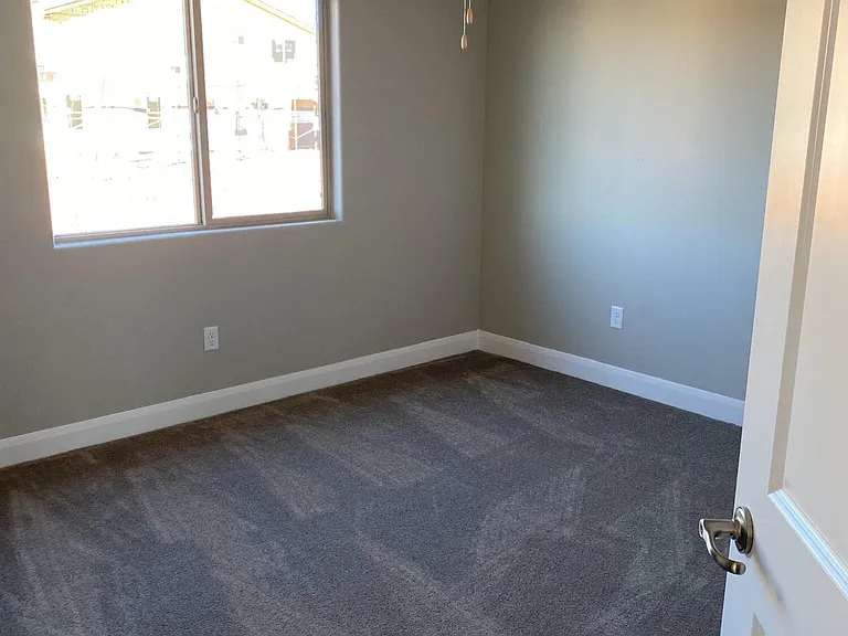 516 N 480 W — Photo 14