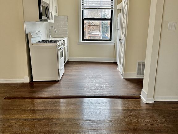 3rd image of 3410 W Carmen Ave APT 2A