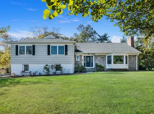 4 Rural Dr, Scarsdale, NY 10583