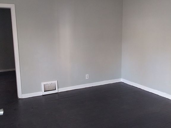 2nd image of 235 N Oakland Ave #237