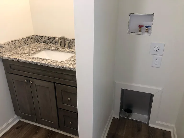424 Maple St W #1 — Photo 13