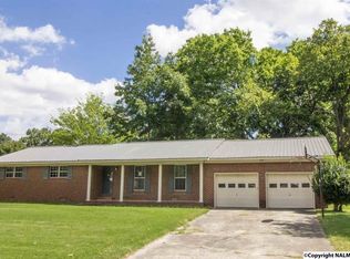 1604 Runnymead Ave SW, Decatur, AL 35601