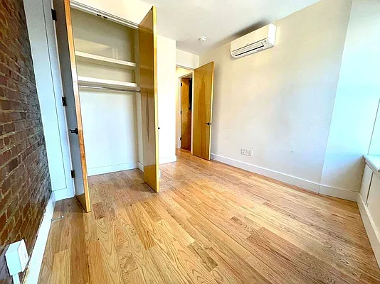 Rented by NY Living Solutions | media 33