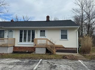 438 North St APT 10B, Chardon, OH 44024