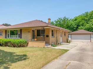 4590 N Houston Ave, Milwaukee, WI 53218