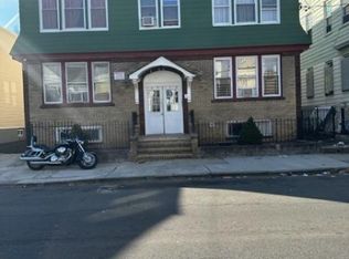 125 Brookdale Ave #4, Newark, NJ 07106